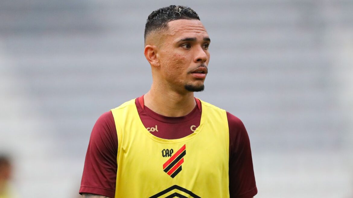 athletico-chega-embalado-para-duelo-contra-maringa-por-vaga-na-final;-veja-as-escalacoes