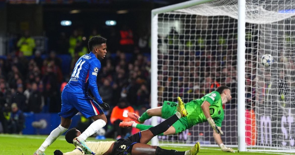 estevao-fala-de-vitoria-do-chelsea-contra-o-barcelona-pela-champions