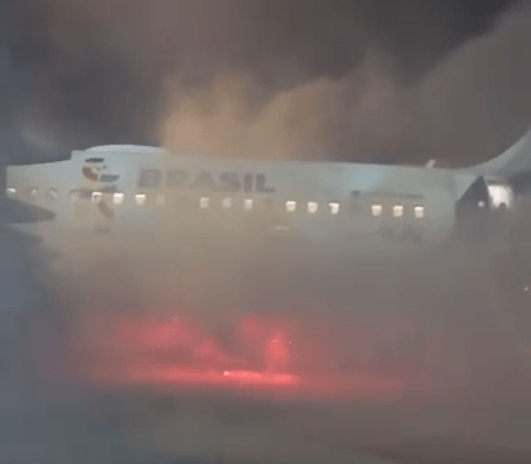 aviao-e-esvaziado-apos-incendio-em-veiculo-de-bagagens-em-guarulhos