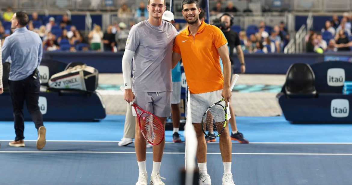 em-jogo-divertido,-joao-fonseca-perde-para-alcaraz-em-miami