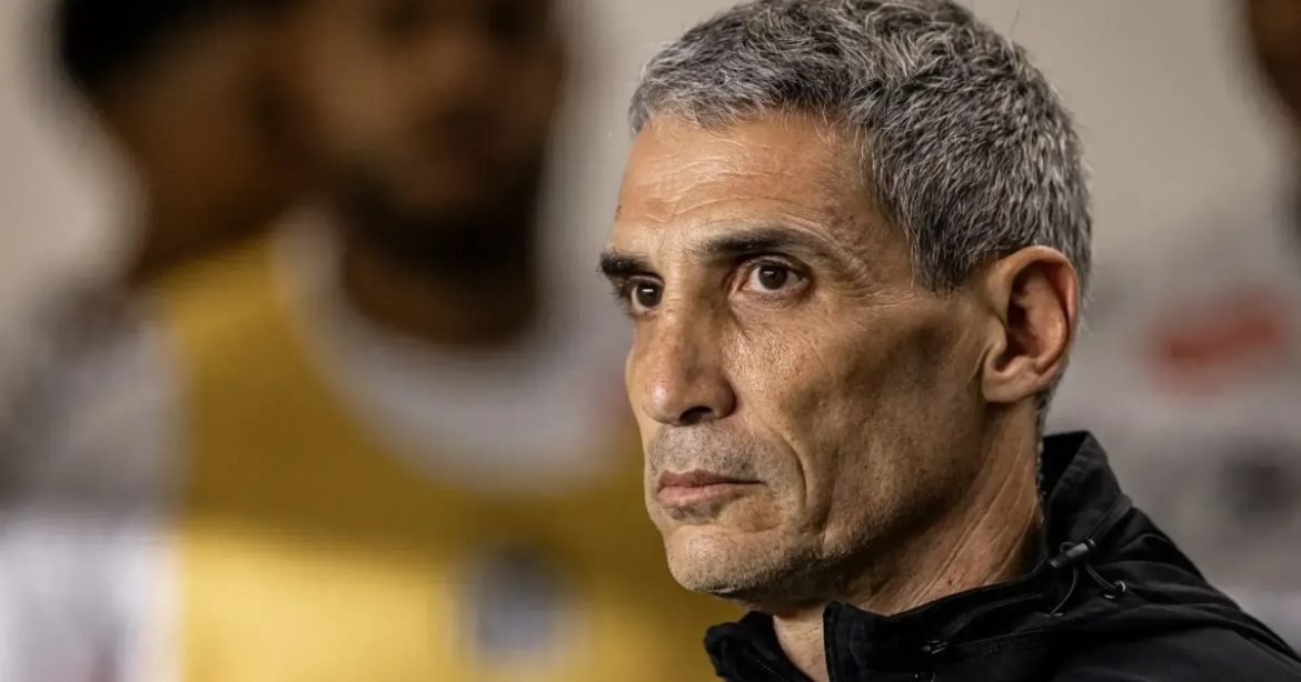 santos-anuncia-saida-do-tecnico-vojvoda-apos-derrota-para-o-inter