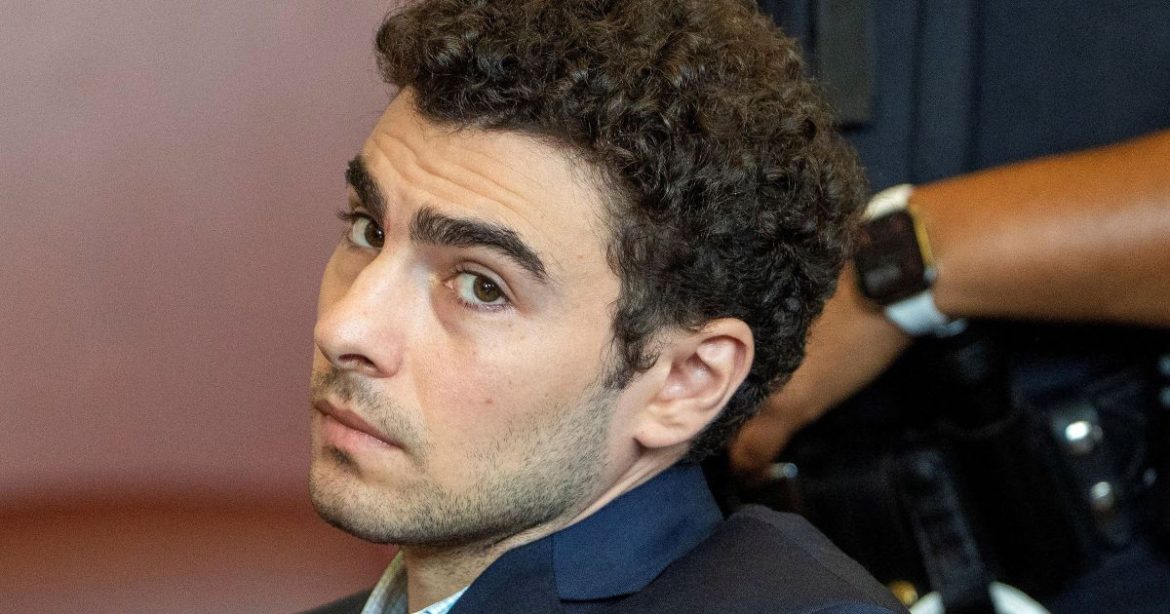 o-que-a-decisao-do-juiz-sobre-provas-significa-para-o-caso-luigi-mangione?