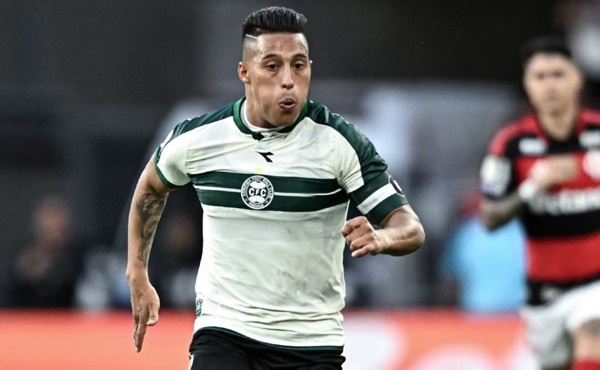capitao-do-coritiba-mira-marca-que-dura-mais-de-50-anos