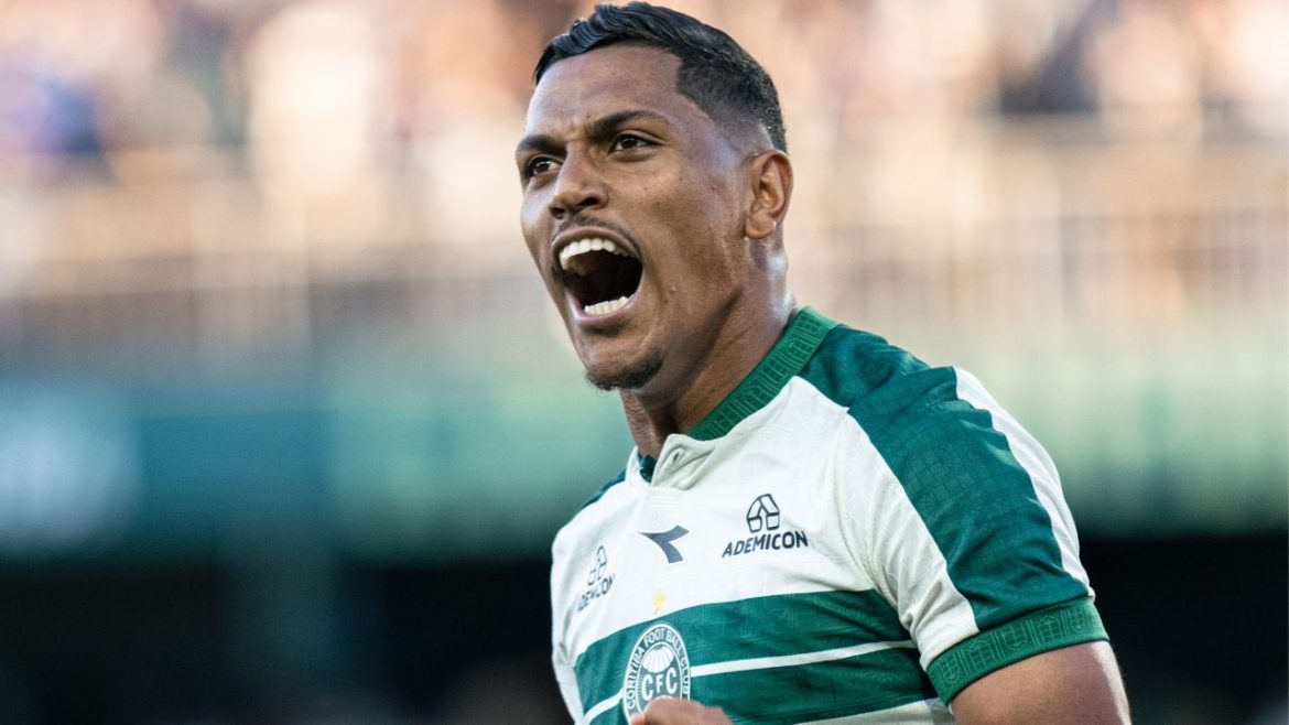 atacante-do-coritiba-tem-pena-definida-apos-julgamento-por-expulsao